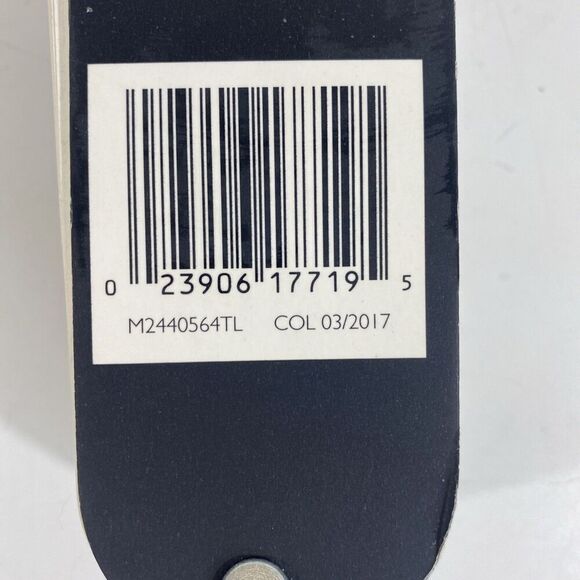 Benjamin Moore Fan Deck Color Swatches COL 3/2017 - Picture 2 of 2